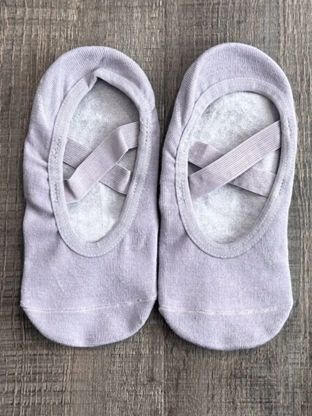 💞 New Purple Barre / Pilates / Yoga Socks with Grips